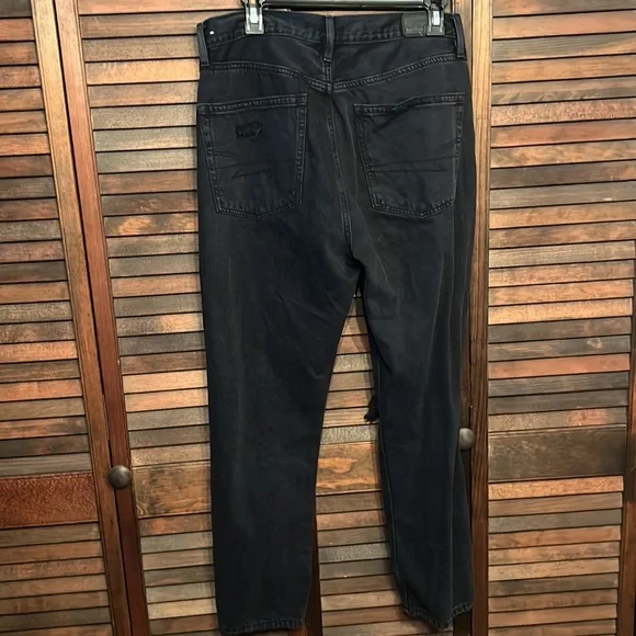 American Eagle Ripped Jeans - Picture 4 of 5